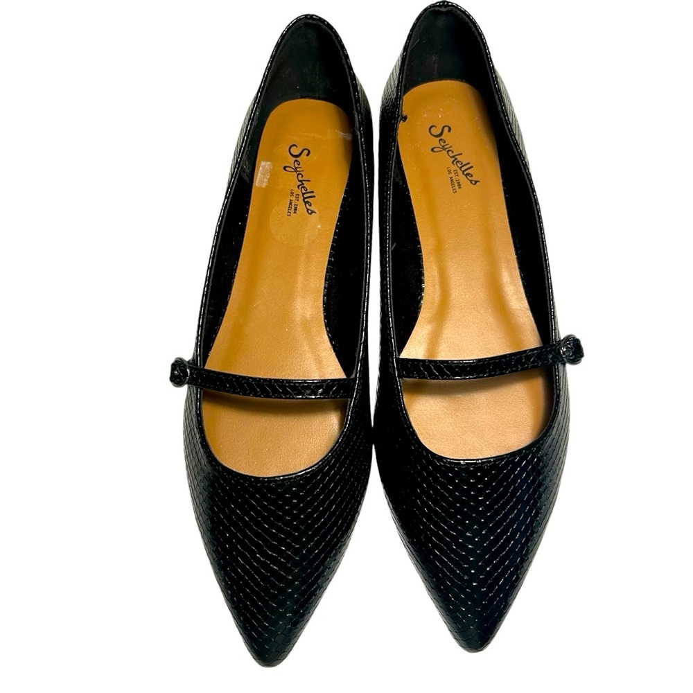 Seychelles Black Textured Flats